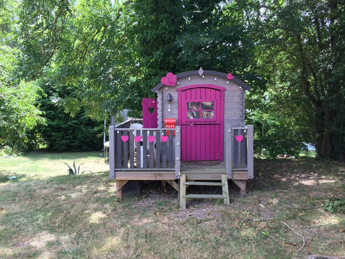 Bed and Breakfast Le Moulin De La Castellerie Moon-sur-Elle Exterior foto